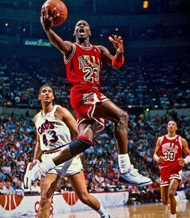 大学时期的乔丹就已经很强了，为何只是探花身份出道？